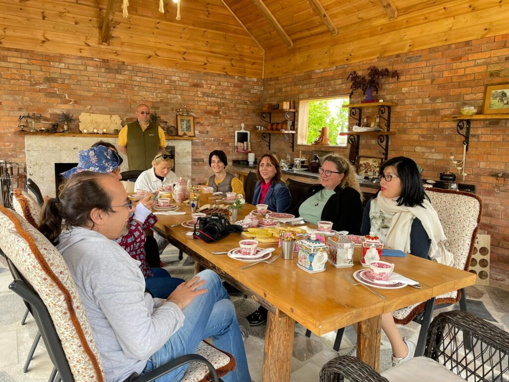 Tea tasting with a large group